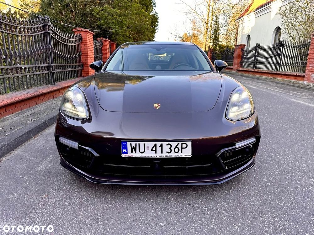 Porsche Panamera - 8