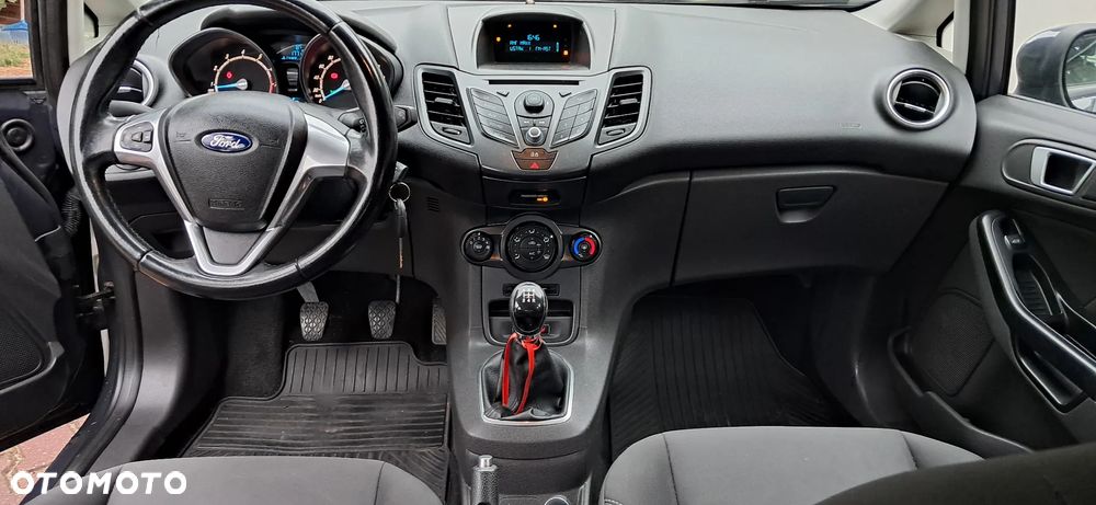 Ford Fiesta - 15