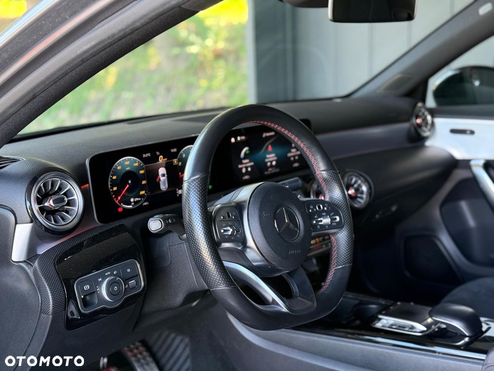 Mercedes-Benz Klasa A 200 AMG Line 7G-DCT - 12