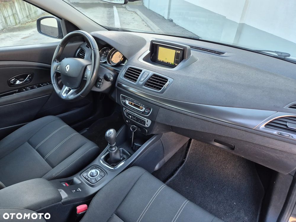 Renault Megane 1.6 16V 110 Paris - 17