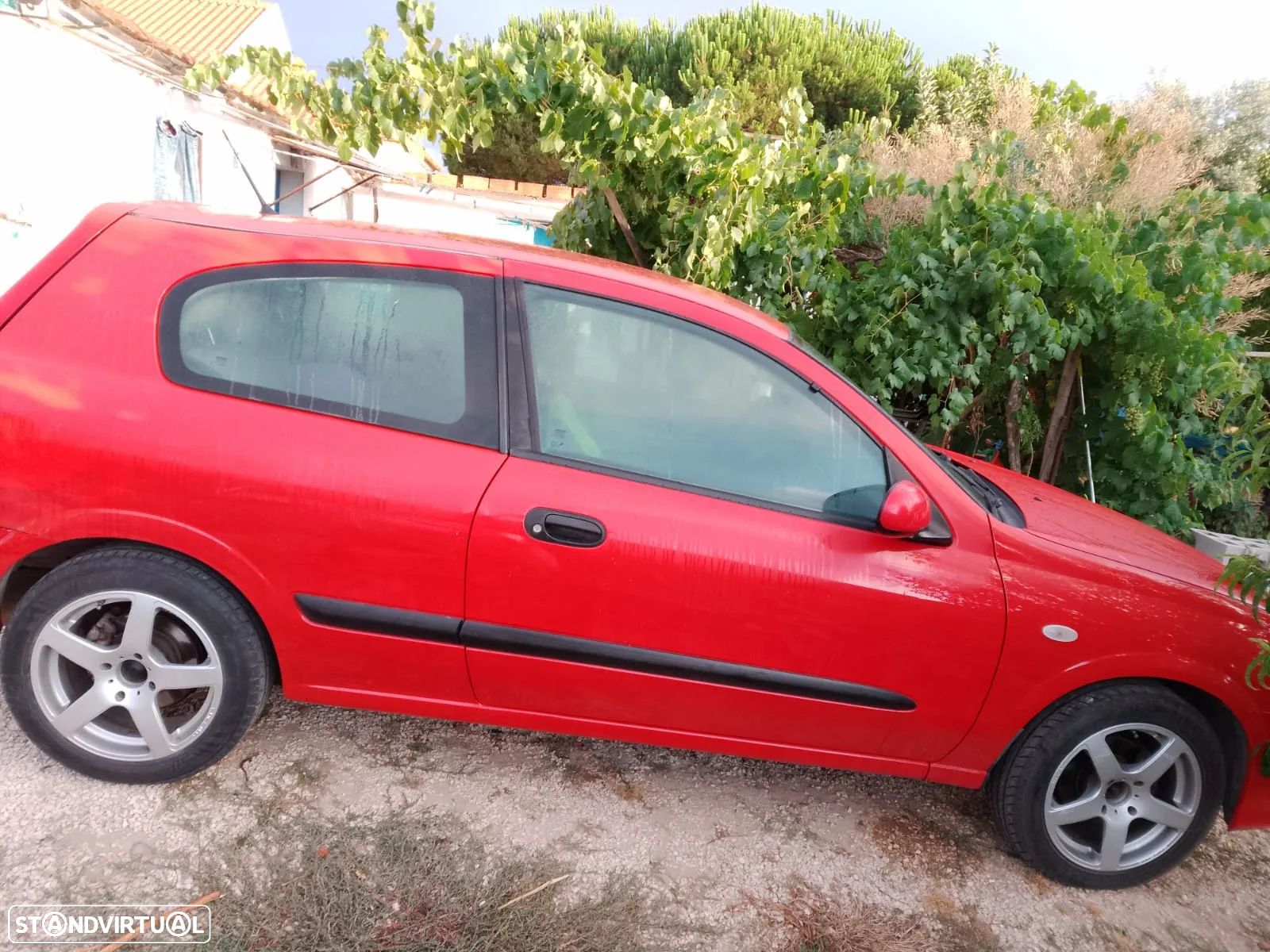 Nissan Almera - 10