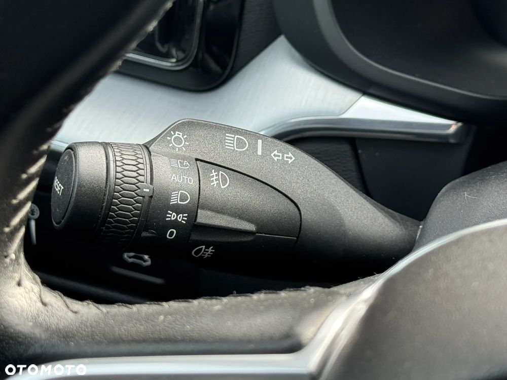 Volvo XC 60 D4 AWD Geartronic Momentum - 36