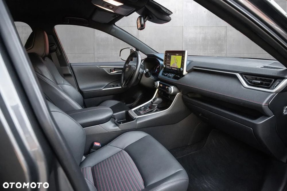 Toyota RAV4 - 10