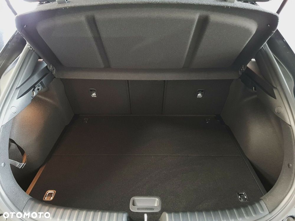 Kia XCeed 1.6 T-GDI Tribute DCT - 24