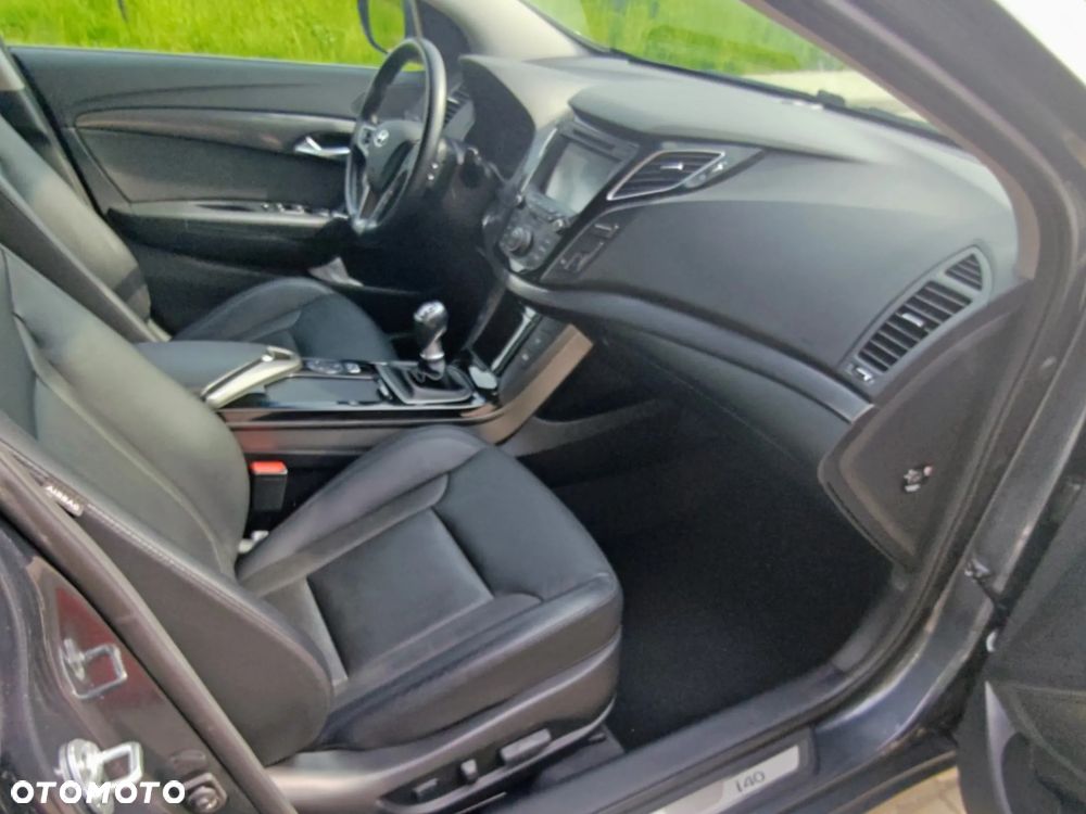 Hyundai i40 Kombi 1.7 CRDi Premium - 9