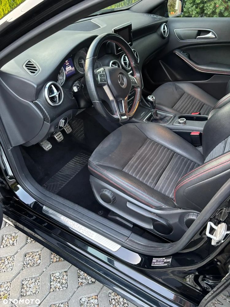 Mercedes-Benz Klasa A 180 AMG Line - 9