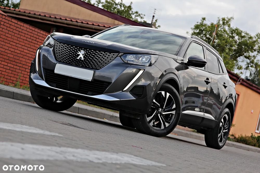 Peugeot 2008 - 8