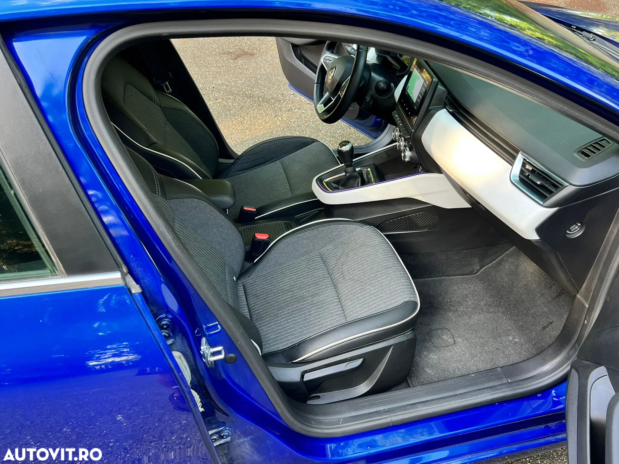 Renault Clio - 7