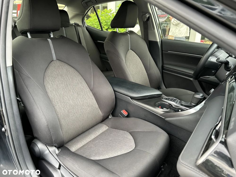 Toyota Camry 2.5 Hybrid Comfort CVT - 10