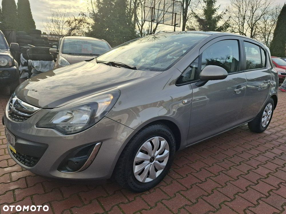 Opel Corsa 1.2 16V Essentia - 4