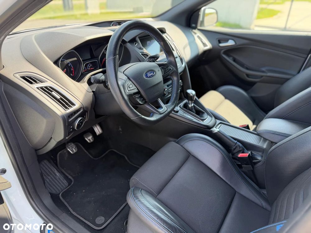 Ford Focus 2.3 EcoBoost RS - 8