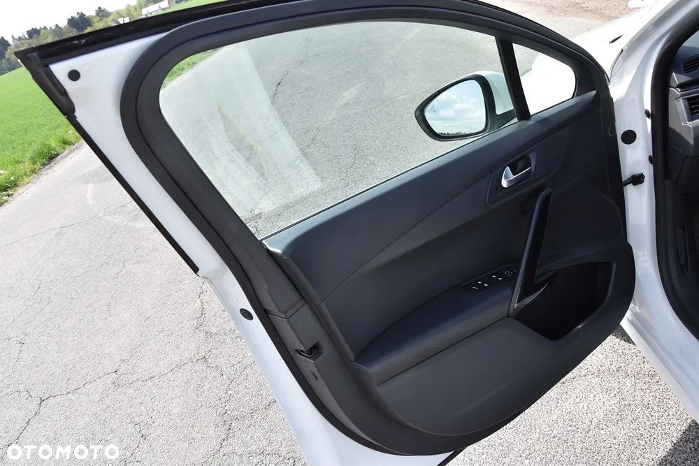 Peugeot 508 2.0 BlueHDi Allure S&S - 20