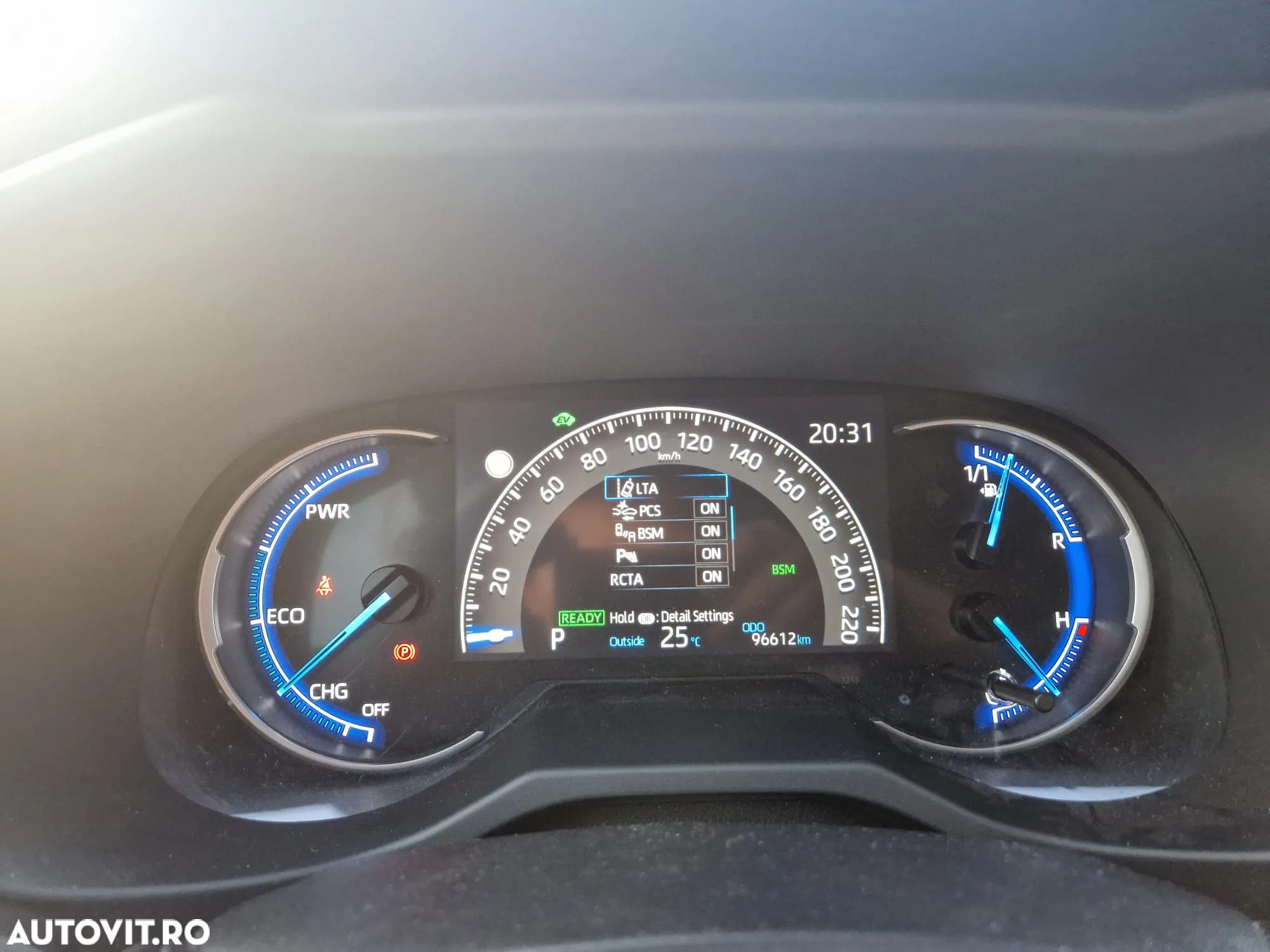 Toyota RAV4 2.5 Hybrid VVT-iE 4x4 Luxury - 9