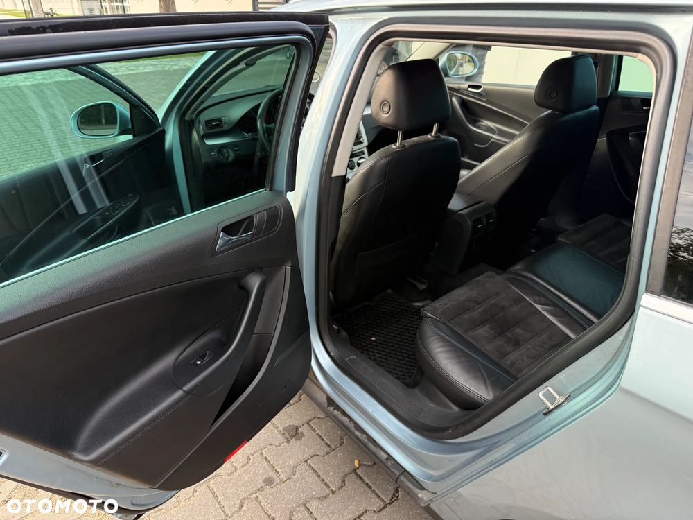 Volkswagen Passat - 24