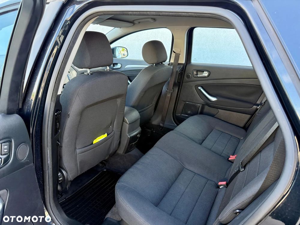 Ford Mondeo 2.0 TDCi Titanium - 14