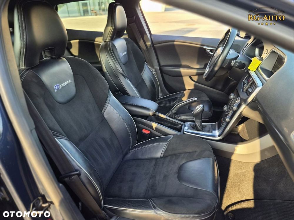 Volvo V40 - 36