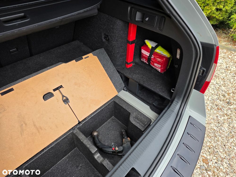 Skoda Octavia 2.0 TDI DSG RS - 37