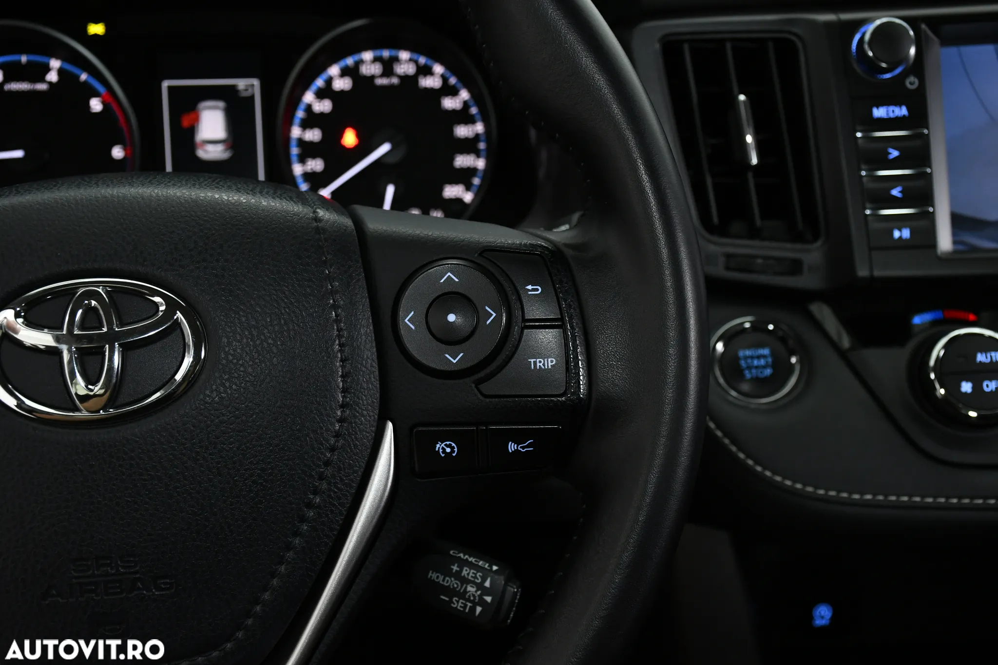 Toyota RAV4 2.0 D-4D 2WD Executive - 29