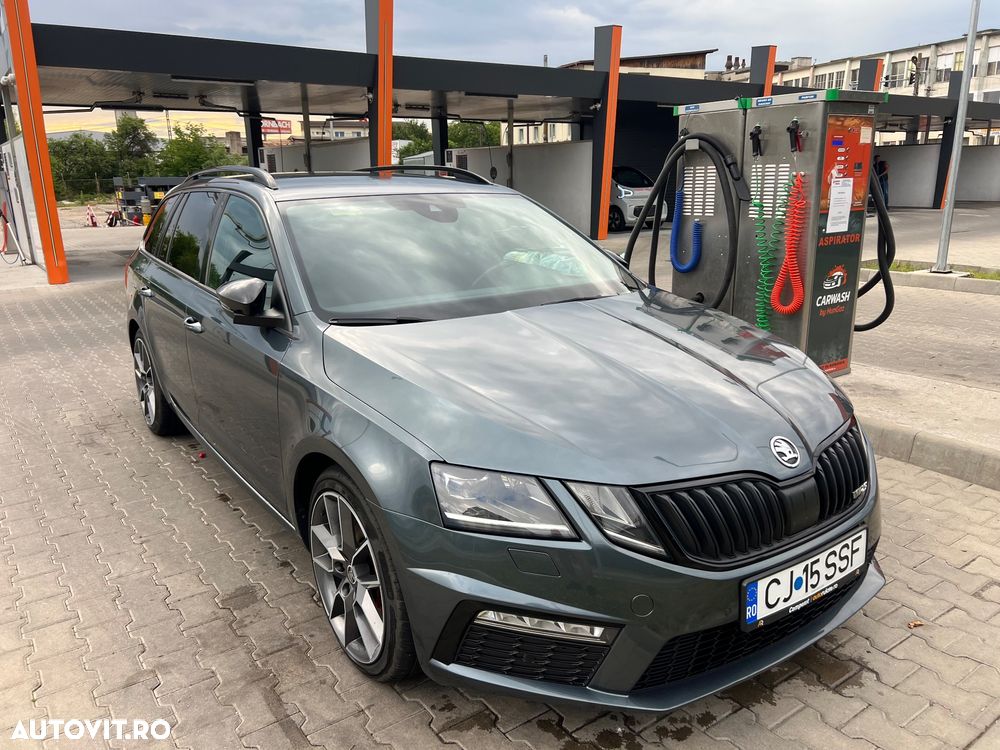 Skoda Octavia 2.0 TDI DSG RS - 9
