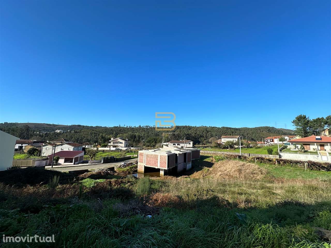 Lote de terreno com 266m2 com projeto aprovado para construção de mora - Grande imagem: 4/4