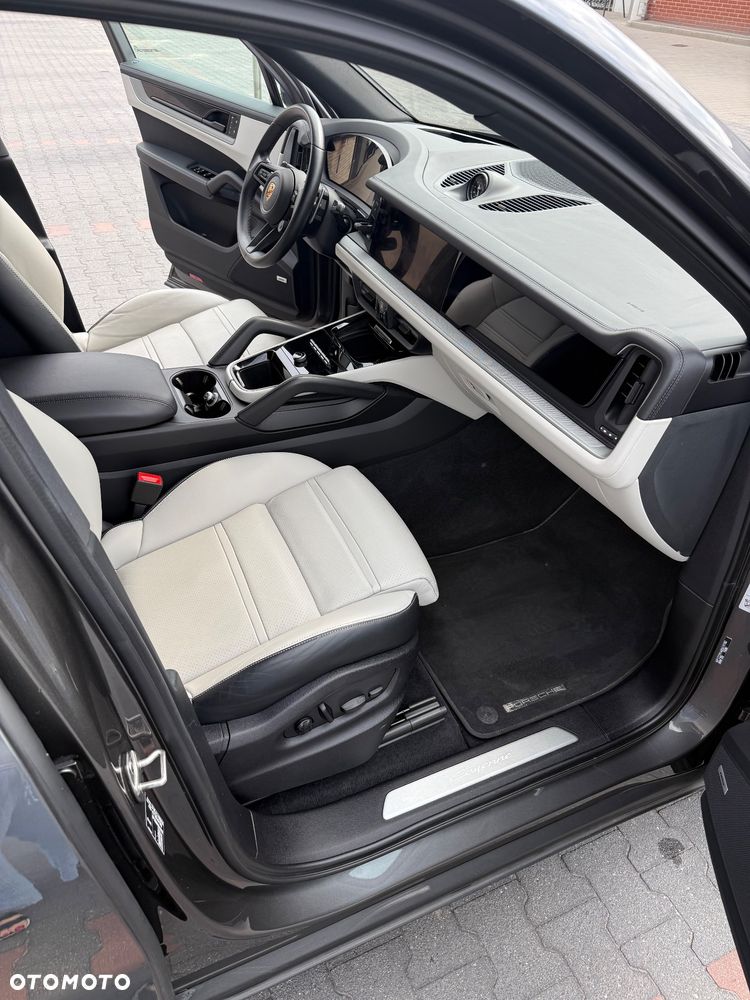 Porsche Cayenne - 11