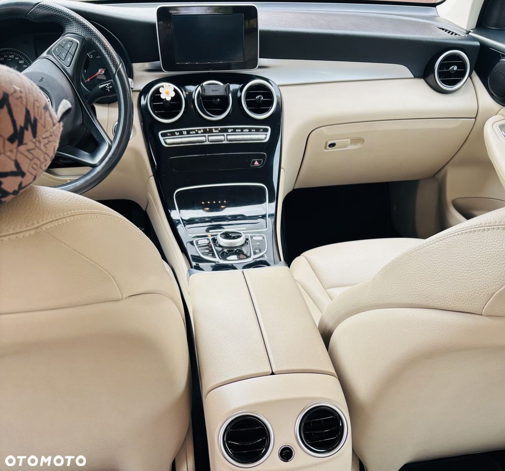 Mercedes-Benz GLC - 2