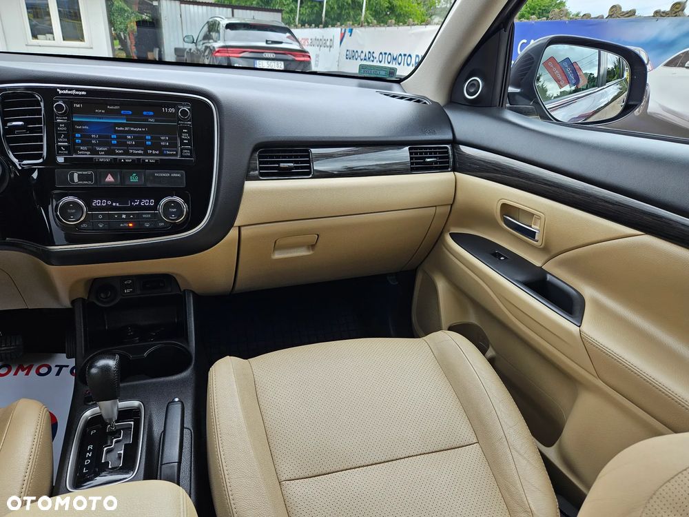 Mitsubishi Outlander 2.0 Intense + SDA 4WD CVT - 25