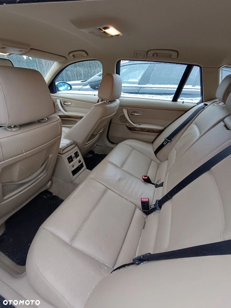 BMW Seria 3 320d DPF - 10