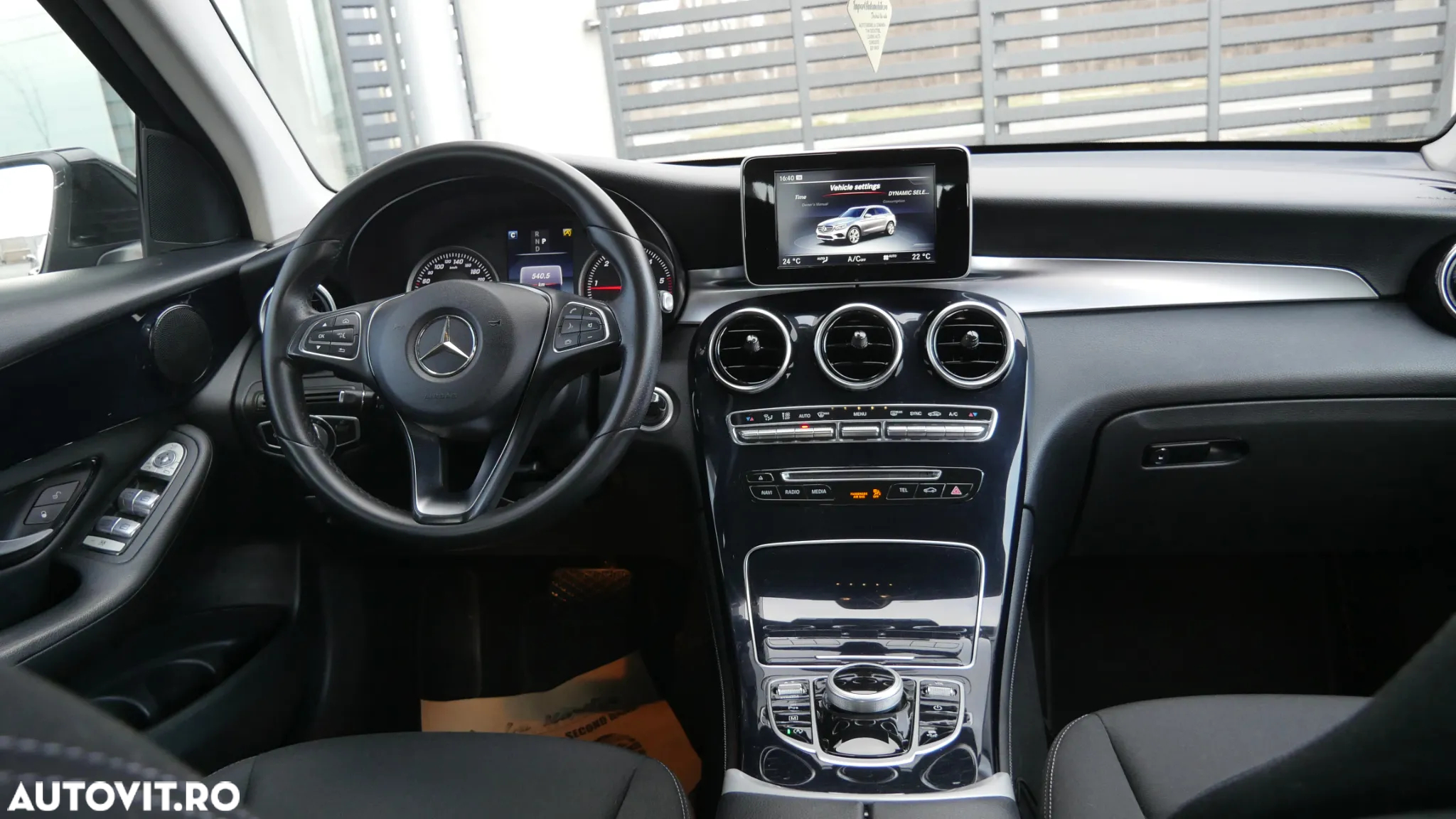 Mercedes-Benz GLC 220 d 4MATIC - 23