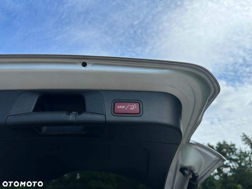 Mercedes-Benz GLB 220 d 4-Matic AMG Line 8G-DCT - 32