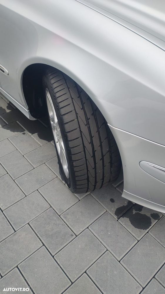 Mercedes-Benz E - 4