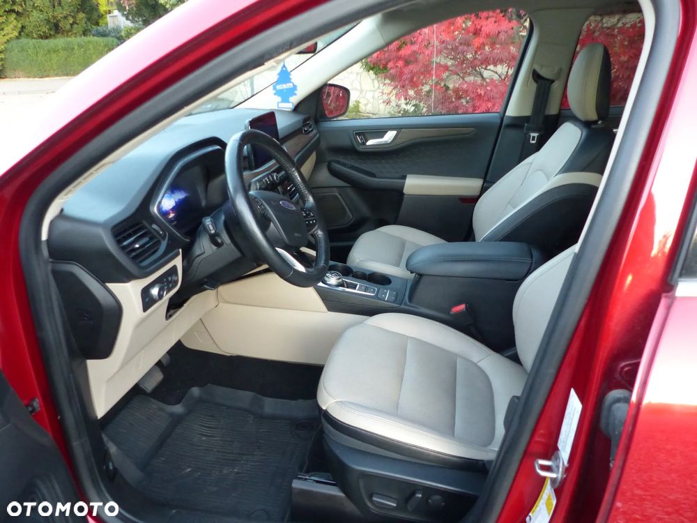 Ford Escape 2.0 EcoBoost AWD Titanium - 19