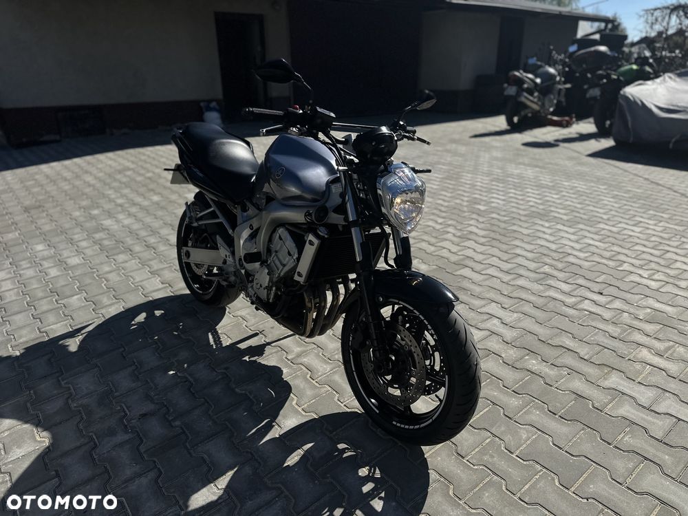 Yamaha FZ6 - 12