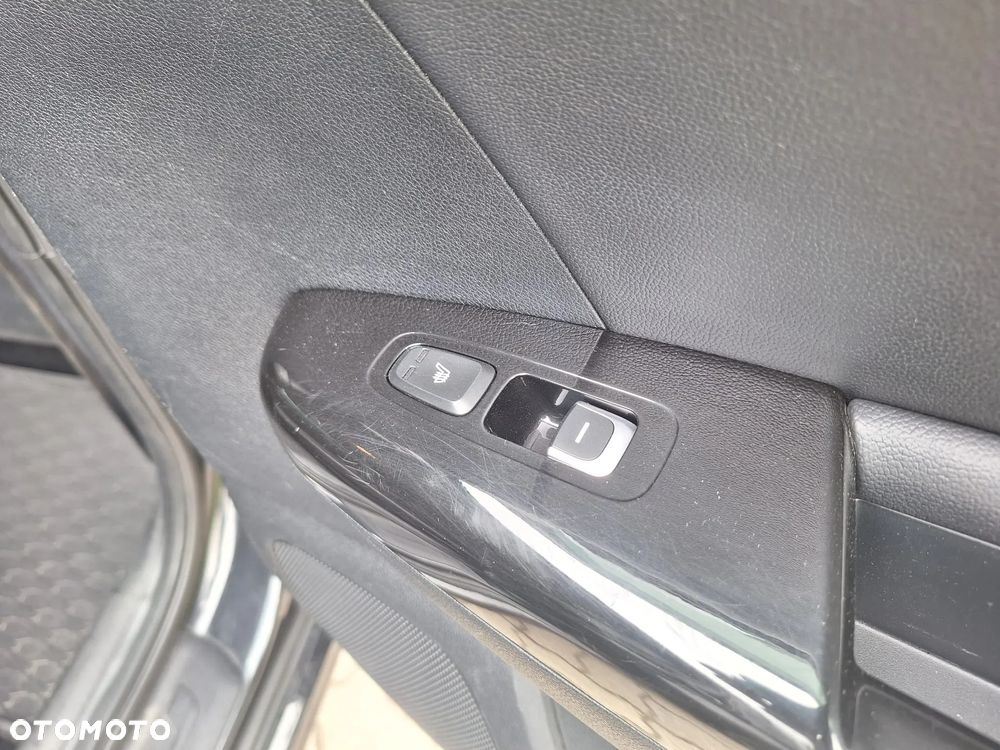 Kia Sportage 1.6 CRDI MHEV Black Edition 2WD DCT - 26