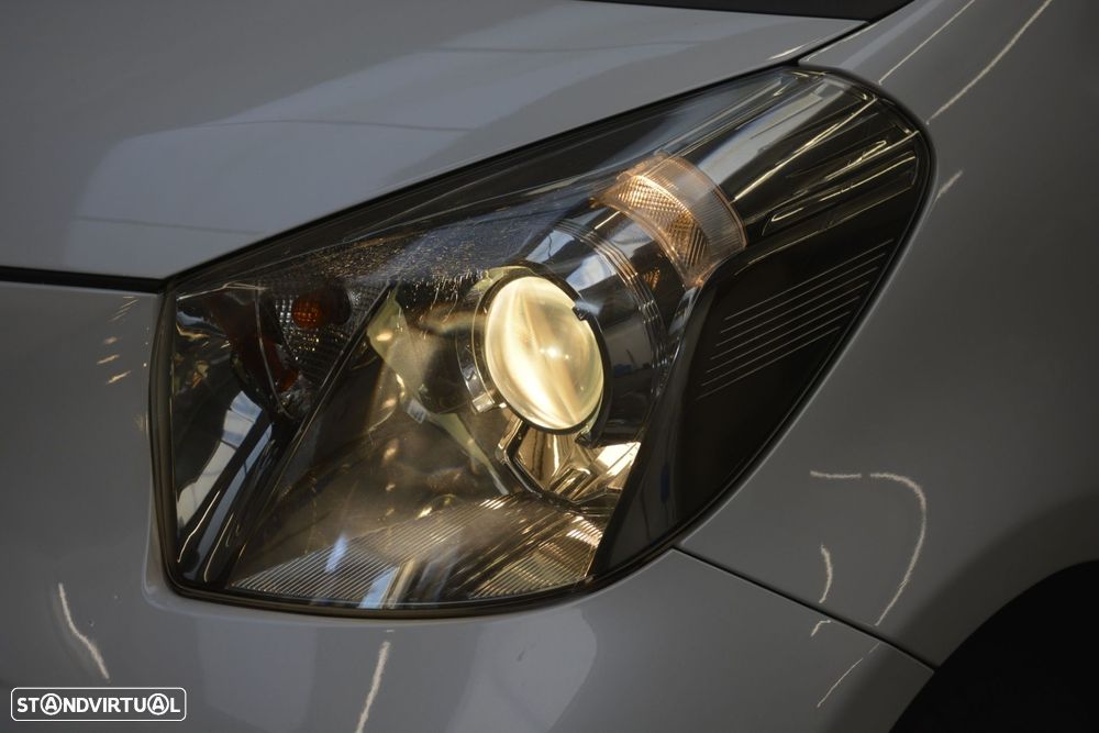 Toyota iQ 1.0 VVT-i Essential+AC - 32