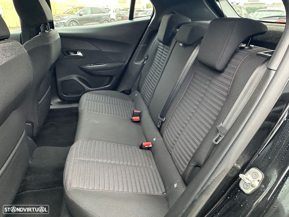 Peugeot 2008 1.2 PureTech Active Pack - 10