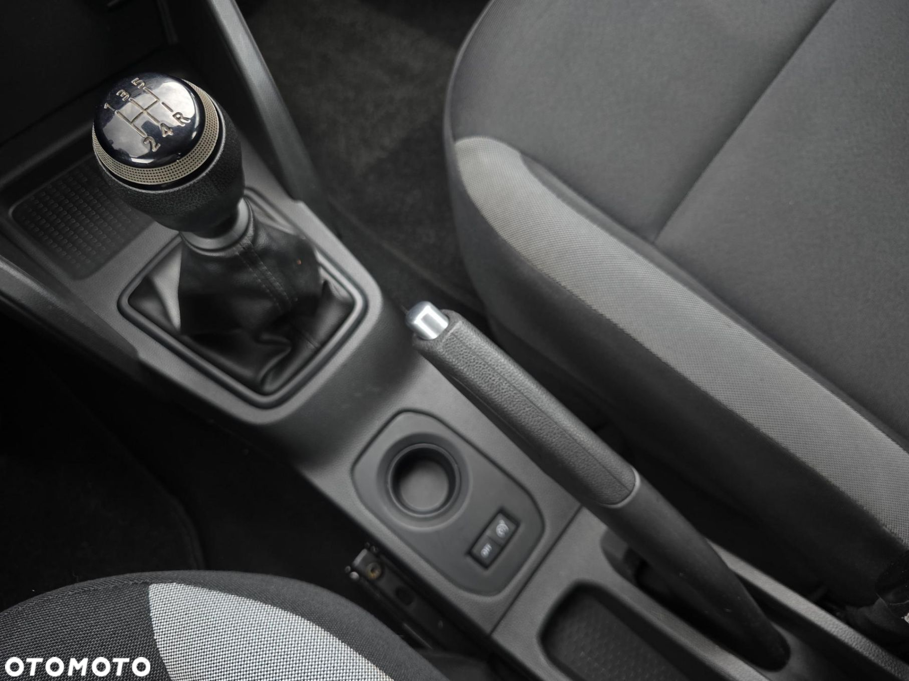 Dacia Duster 1.6 SCe Access - 21