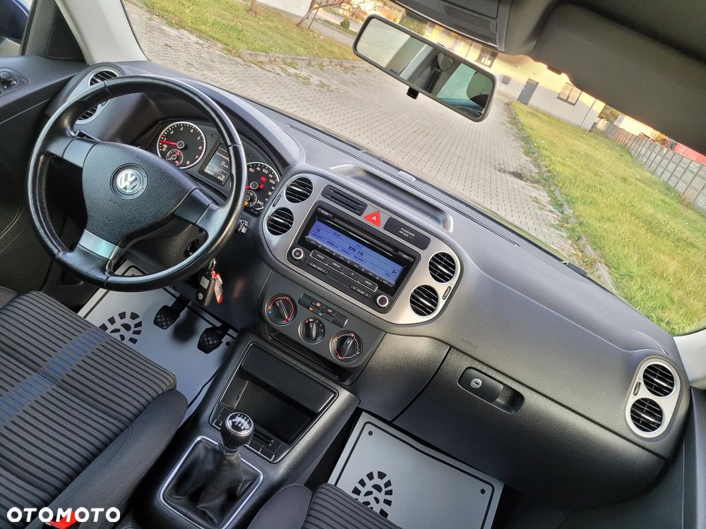 Volkswagen Tiguan 1.4 TSI BlueMot Trend&Fun - 25