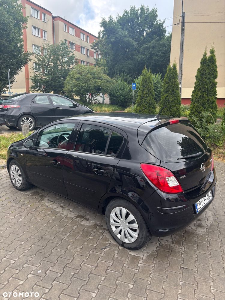 Opel Corsa 1.2 16V Essentia - 3