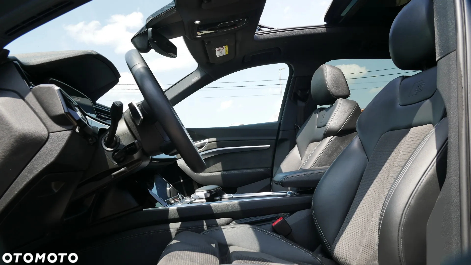 Audi e-tron 50 quattro S line - 13