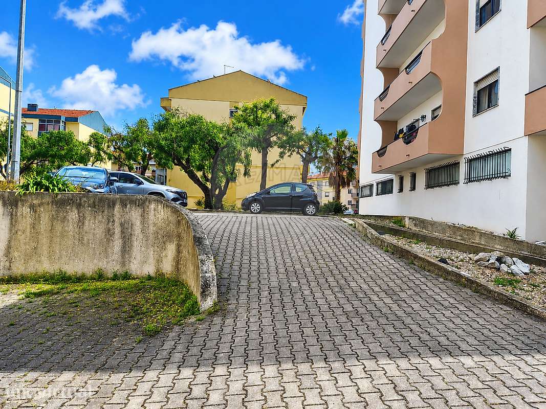 Garagem  para venda - Grande imagem: 2/3