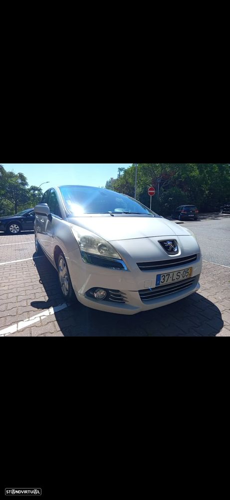 Peugeot 5008 1.6 HDi 7L Allure - 4