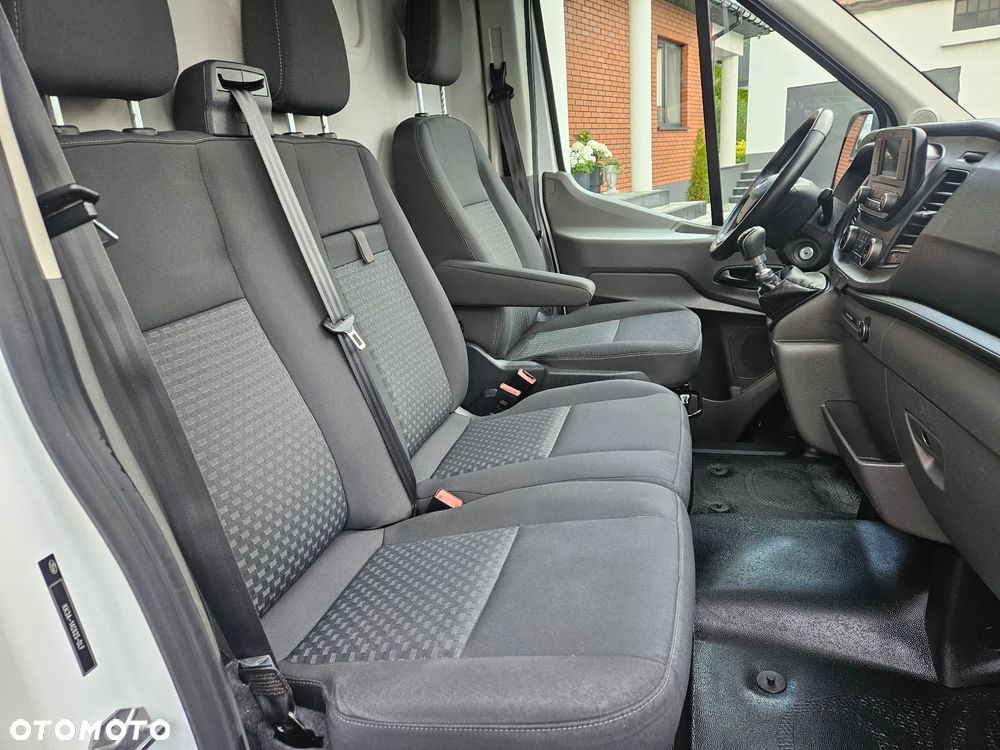 Ford Transit - 13