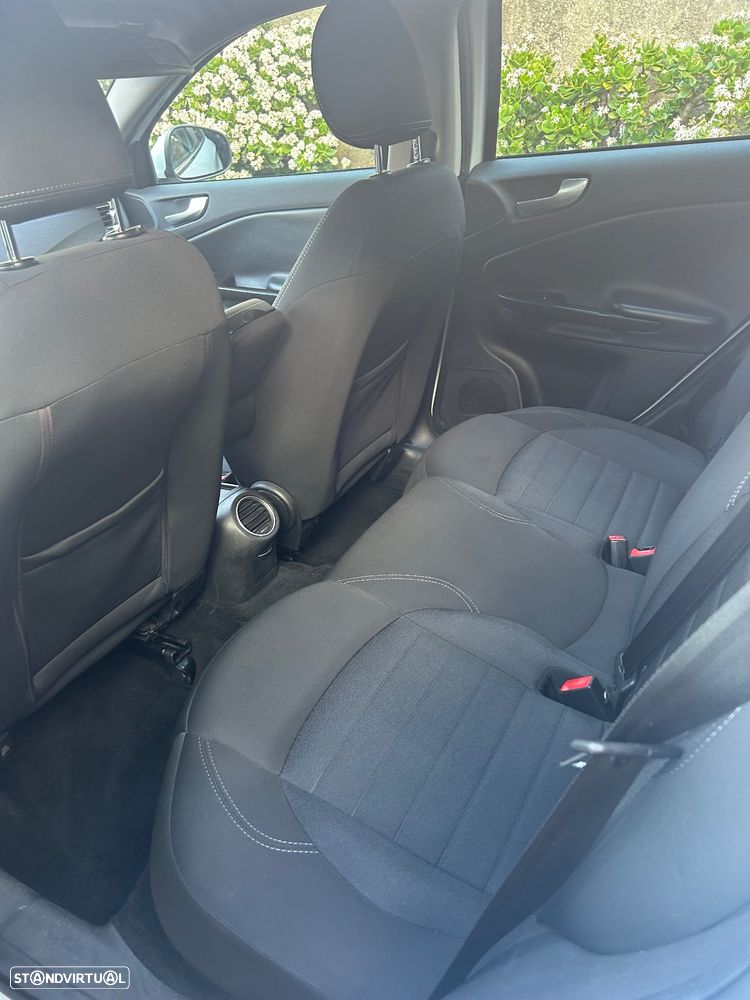 Alfa Romeo Giulietta 1.6 JTDM - 7