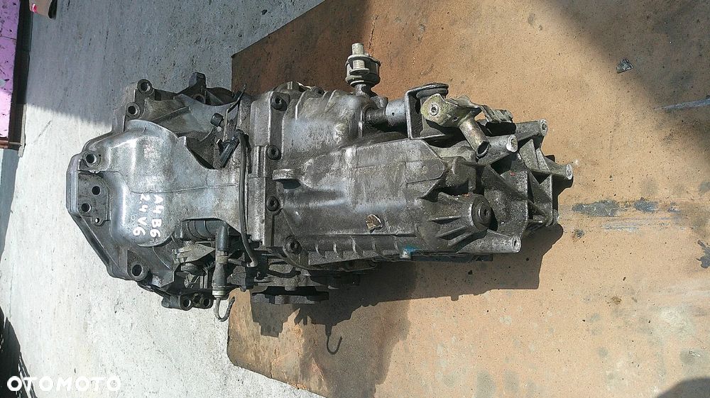 AUDI A4 B6 2.4 V6 SKRZYNIA BIEGÓW  GBN - 4
