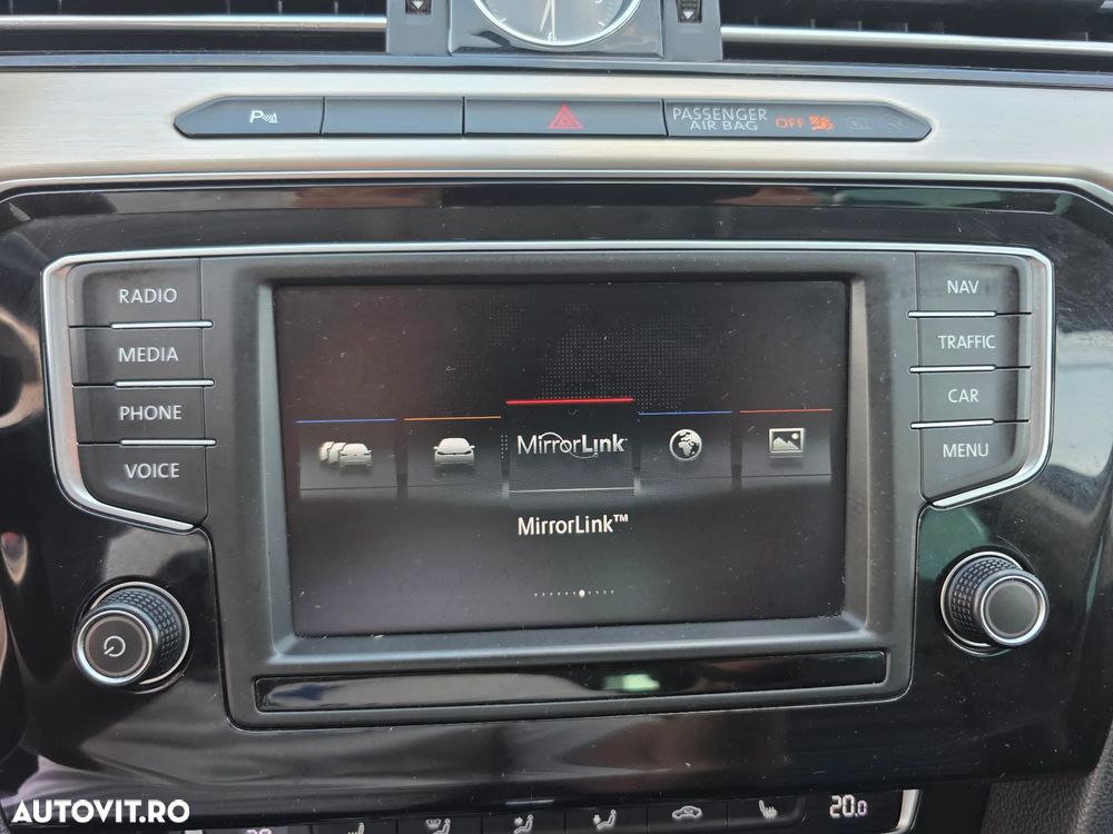 Volkswagen Passat 2.0 TDI SCR DSG Highline - 33