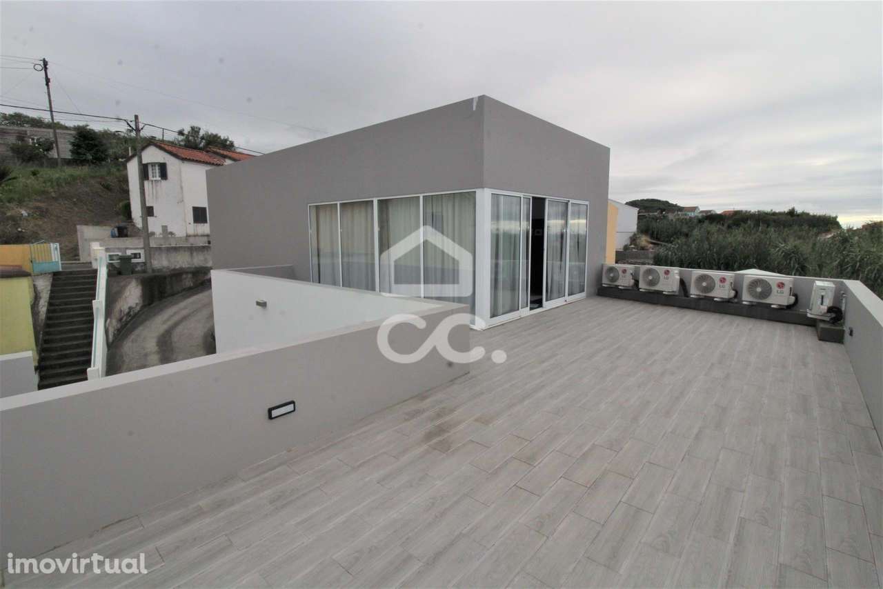 Terreno c/ Moradia com 3 Quartos - Remédios - Ponta Delgada - Grande imagem: 2/22