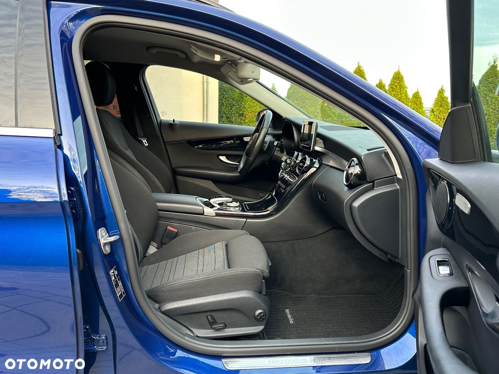 Mercedes-Benz Klasa C 220 d 9G-TRONIC Exclusive - 16