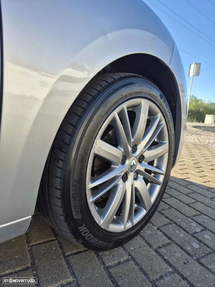 Renault Mégane Sport Tourer - 9