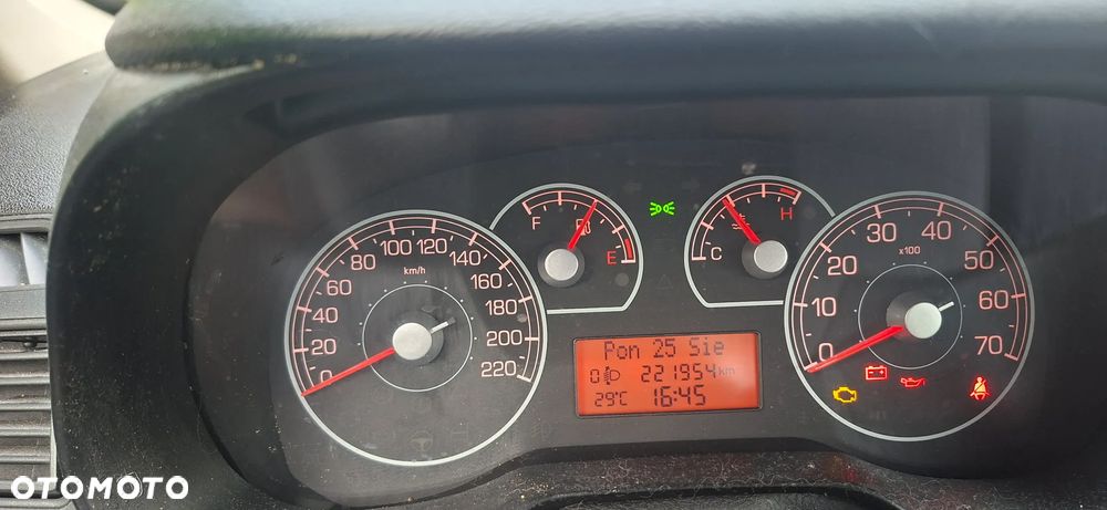 Fiat Grande Punto - 9